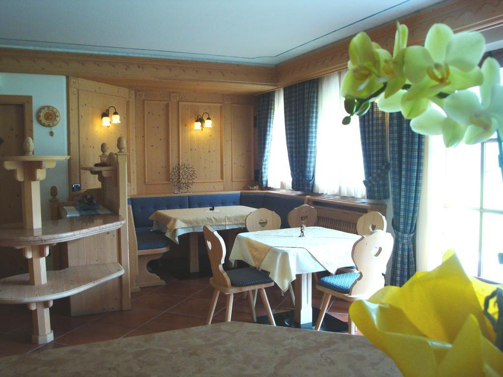 Agritur Cornasest Bed & Breakfast Breguzzo Exterior photo